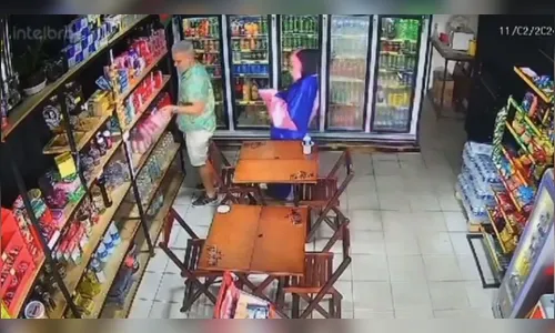 Criminoso fantasiado mata homem a tiros em loja de conveniência; veja