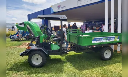 Unioeste apresenta projeto de estudo de trator elétrico no Show Rural