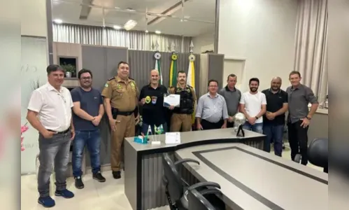 Vereadores de Apucarana recebem visita do comandante da PM