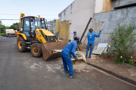 Recolhimento de objetos que podem acumular água