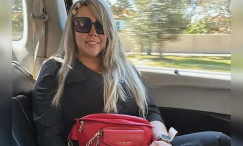 Simony tira peruca e mostra cabelo após tratamento contra câncer; veja