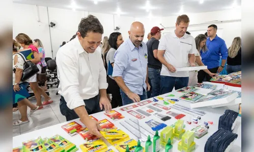 Apucarana apresenta uniformes e materiais escolares para o ano letivo