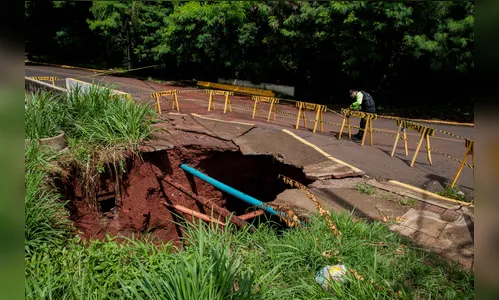 Apucarana autoriza recuperação de erosão na Rua Humberto Contato