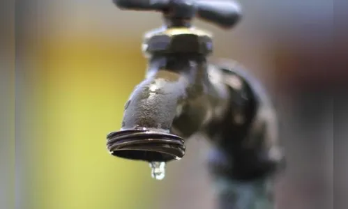 Vazamento na adutora afeta abastecimento de água em Londrina