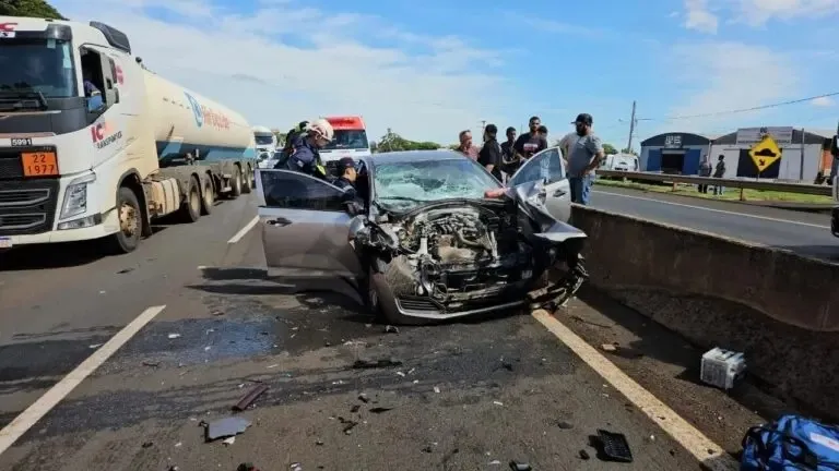 A colisão ocorreu na manhã da última segunda-feira (26)