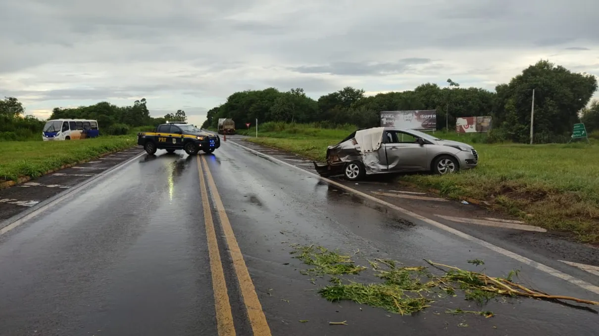 Acidente aconteceu durante a tarde desta terça-feira