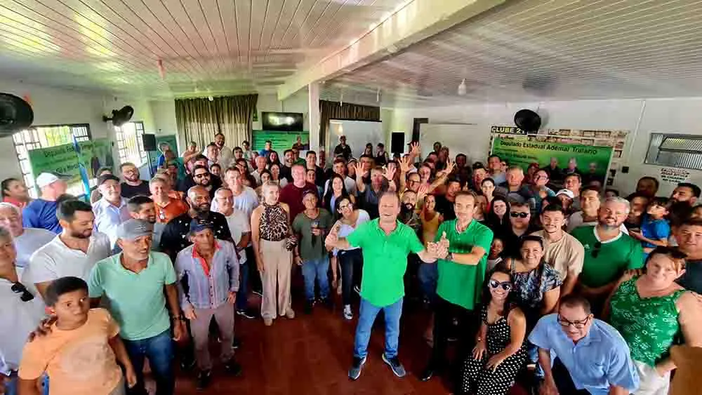 Carlos Gil e Marcelo Reis se reúnem com pré-candidatos a vereador