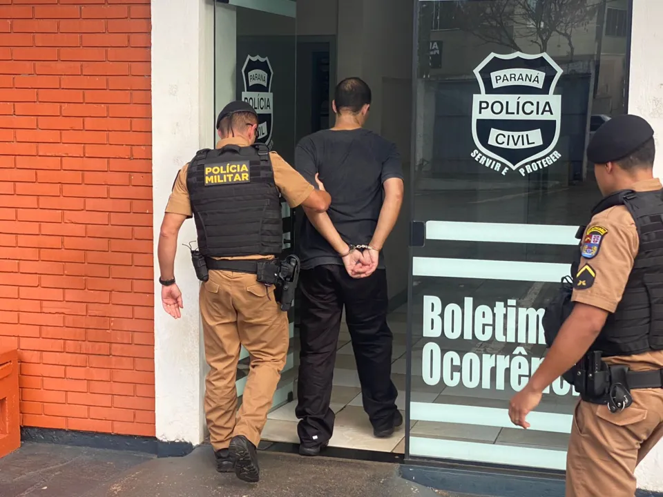 Homem foi preso pela Polícia Militar