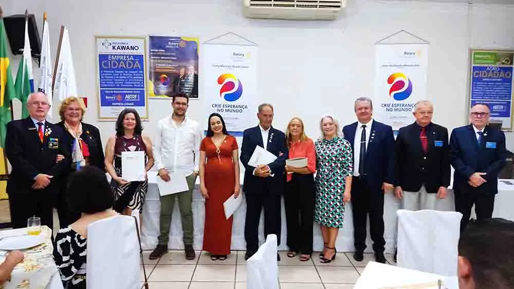 Rotary Club Ivaiporã Integração empossa cinco novos membros