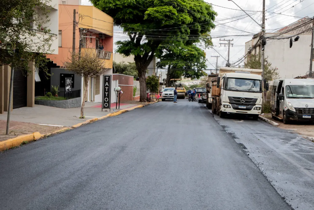 Rua Ponta Grossa recebe recape asfáltico