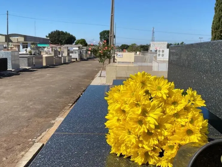 Sepultamentos acontecem no Cemitério Cristo Rei