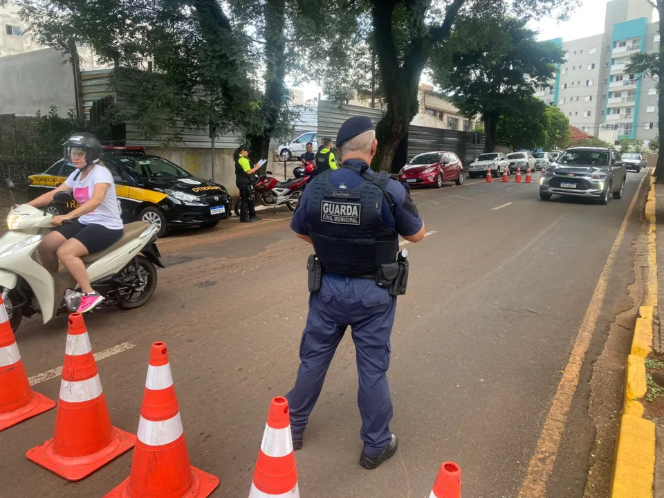 Uma das vias fiscalizadas foi a Rua Doutor Munhoz da Rocha