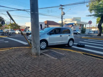 A batida aconteceu na Rua Professor Erasto Gaertner, com a Rua Lapa.