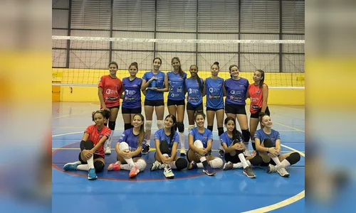 Equipe de voleibol feminino de Apucarana disputa a Copa Paraná