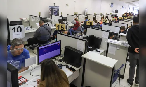 Agências do Trabalhador do PR iniciam a semana com maior número do ano