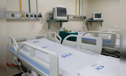 Puérpera retorna ao hospital com ‘pedaços de carne’ saindo do corpo