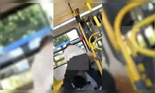 Vídeo: motorista agride e expulsa passageiro de ônibus por som alto