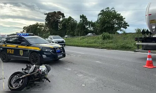 Homem morre após bater moto na traseira de caminhão na BR-277