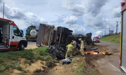 Três morrem e dois ficam feridos em grave acidente na BR-277