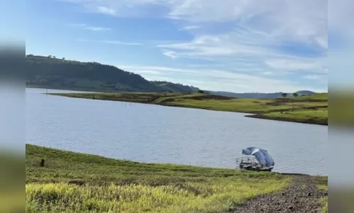 Helicóptero com empresários cai dentro de represa no Paraná
