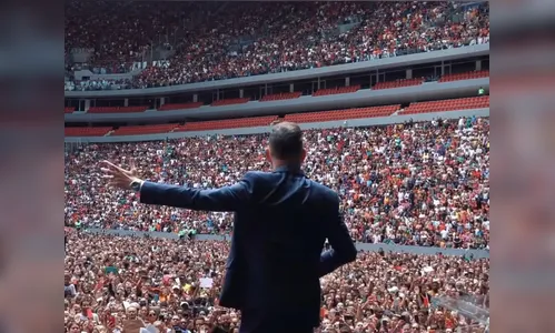 Arena testemunha recorde histórico com 'visita do profeta'