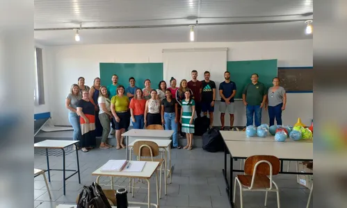 Escolas e CMEIs de Jandaia do Sul recebem kits de material esportivo