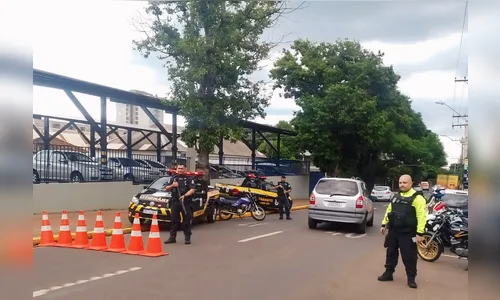 Blitz da GCM e agentes de trânsito apreende três motocicletas