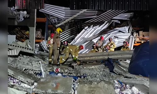 Bombeiros encerram buscas no acidente em Pontal do Paraná