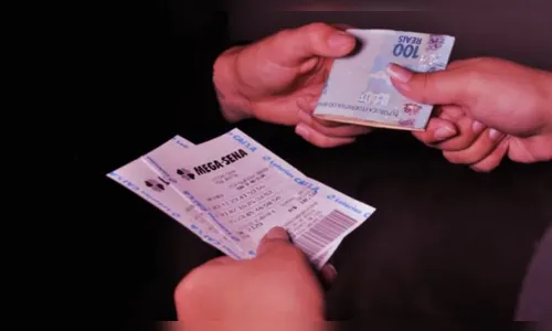 Mulher cai no golpe do bilhete premiado e perde quase R$ 2 mil