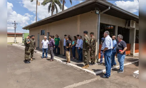 Prefeito e secretários fazem visita de cortesia ao 30º BIMec