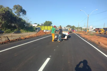 DER/PR libera trecho interditado da PR-323 em Umuarama para o tráfego de veículos