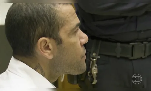 Daniel Alves paga fiança de 1 milhão de euros e recebe liberdade