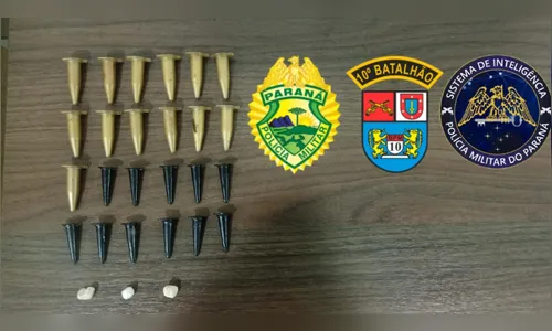 PM encontra drogas escondidas em terreno vazio em Apucarana