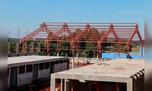 Obras paradas há muito tempo na educação de Apucarana