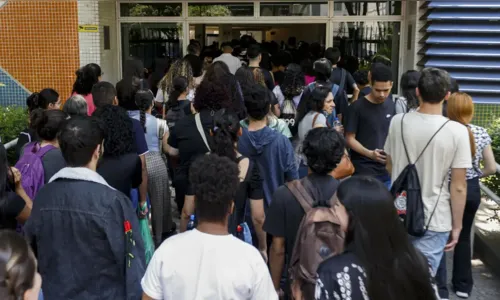 Estudantes começam a receber primeira parcela do Programa Pé-de-Meia