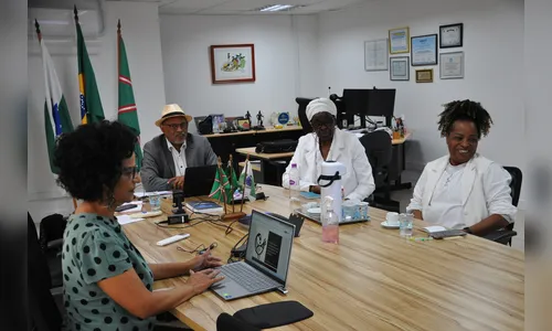 Pesquisadores e professores debatem perspectivas raciais na ciência