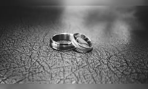 Pais são presos após forçar filha de 12 anos a casar por dinheiro