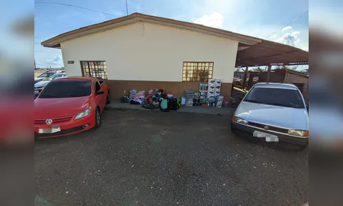 PM prende três e apreende mercadorias roubadas de caminhão da Havan