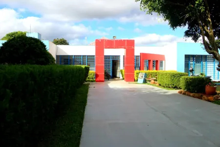 Mãe de aluna teria ido até a escola para agredir funcionária