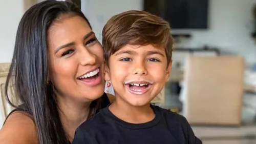 Mãe e filho apareceram nos stories do Instagram