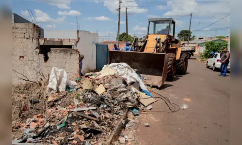 Mutirão coletou 13 caminhões carregados de inservíveis no Sumatra