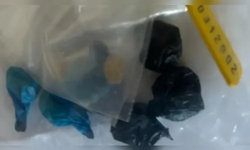 Mãe de criança que tinha crack na mochila tem ‘paradeiro incerto’