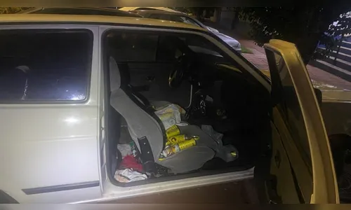 'Gênio' é preso ao parar carro cheio de latas de cerveja próximo à PM