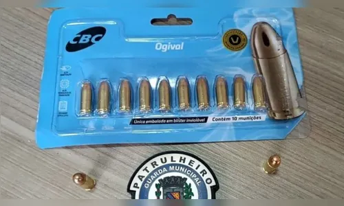 GM aborda Corsa em alta velocidade e prende mulher com 12 munições