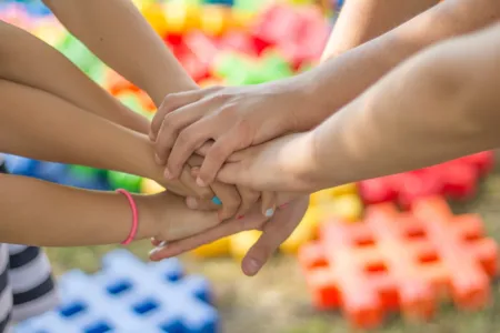 Pesquisa compara diferença de odor entre crianças e adolescentes