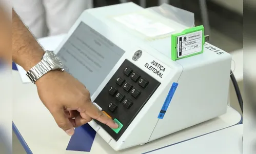 Pesquisa de intenção de voto agrada uns e desagrada outros
