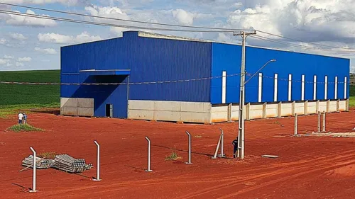 Primeiro galpão da linha de produção da empresa em Ivaiporã