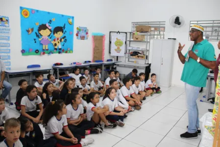 Projeto visita as 36 escolas municipais de Apucarana