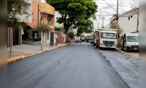 Rua Ponta Grossa começa a receber novo revestimento asfáltico