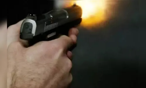 Homem leva tiro no braço em conveniência de Apucarana